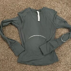 Lululemon long sleeve. Like new!